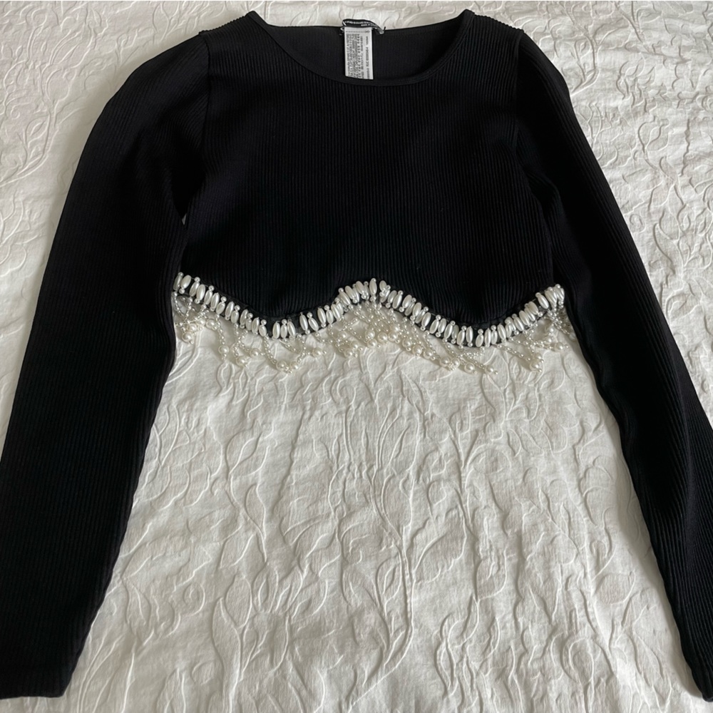 Wmns Zara black ribbed long sleeved crop top with pearls Size XS-S  NWT